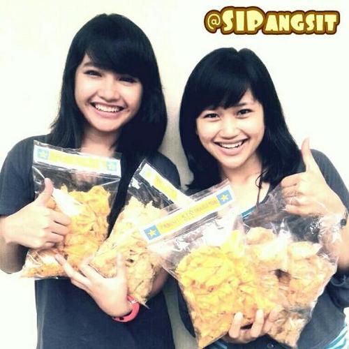 Kripik Pangsit SIPangsit banyak rasa, murah dan yg pasti dijamin enaaak!! | Untuk Pemesanan Sms: 089655019075 :-) | cek Favorit untuk macam2 rasa |