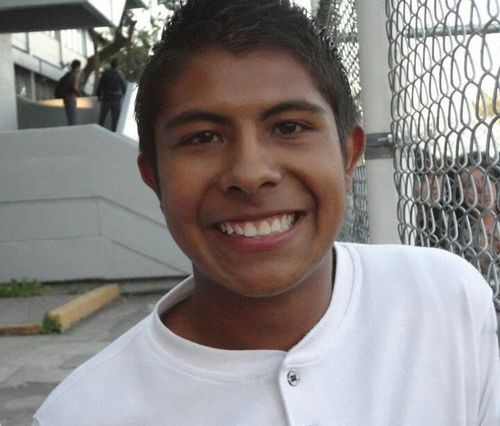 Soy estudiante, amo el fútbol, es mi gran pasión, jugando he pasado los mejores momentos de mi vida y conocí a mis mejores amigos