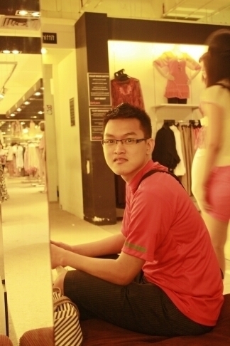 AzwindyDerick's profile picture. 