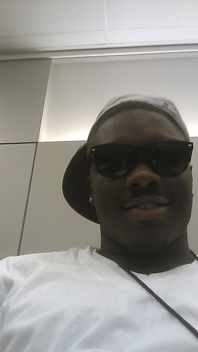i only fuk with real niggas so if ya fake stay out mii way... mii circle small anyways no new nigga welcome