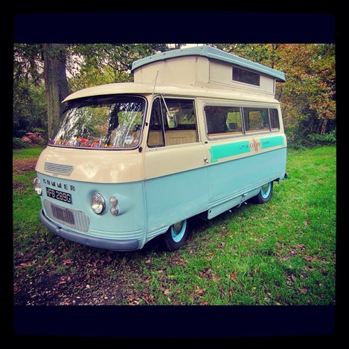 A unique vintage mobile bar serving freshly roasted artisan barista coffee & speciality tea in a classic 1969 Commer Campervan at events across Essex & London.