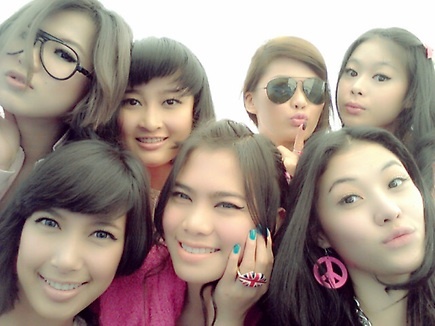 @Natly7ICONS @Gc7ICONS @VaniLa7ICONS  @Atee7ICONS resmi 260811 14.09 by Ce Van, Ce Me 221011 Need Follback @Mezty7icons @Linzy7ICONS @Pj7ICONS @Tsha7ICONS.
