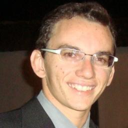 Tec. em Farmacia  cursando Computação na UEPB Patos Simpatico, gente boa e que gosta de farra e de novas amizades..