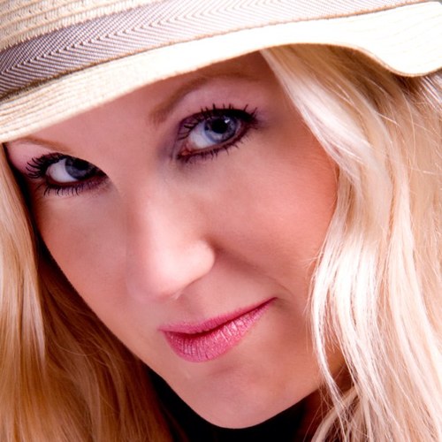 KeyleeOnSet's profile picture. Master Hairstylist and Media Makeup Artist -KeyleeOnSet, AVEDA