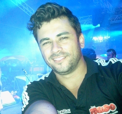 Um trabalhador da luz em evolução !Marketing Lojão Rio do Peixe . Produtor Técnico (Bandas/Eventos)