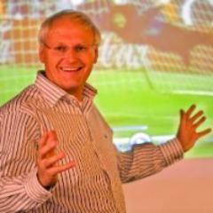 MathTeeuwen's profile picture. Oprichter TeeuwenGroep, getrouwd met Loes, vader van Leonie (26) & Christiaan (22), sportverzamelaar, fietsen, schrijven, geschiedenis, lezen, muziek, Limburger