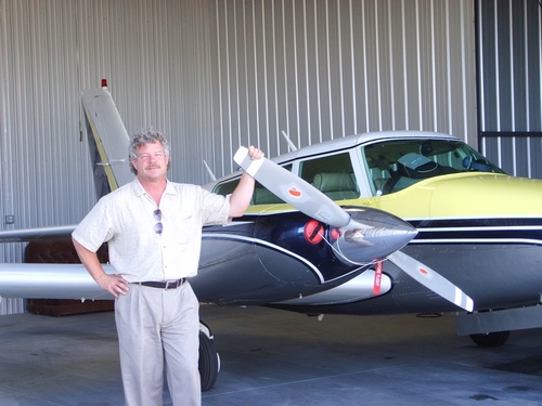 bduste's profile picture. Retired executive, pilot, and world traveller