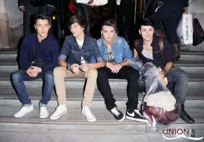 Here to support 1d and union j 
 #SupportUnionJ  #DedicatedDirectioner
 As liam says  Its on like donkey kong
