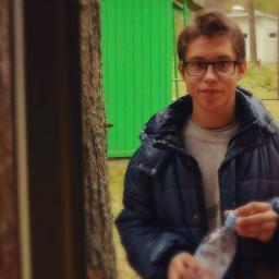 Студент)