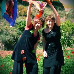 desedamas's profile picture. Somos dos hermanas que pintamos seda para patchwork. Con nuestros diseños hacemos patrones , nuestra línea de algodón,... Visita nuestra web!