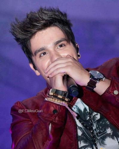 Fã de @luansantana, Presidente do Fã Clube @MunDoLuan, e Dançarina
Teee Vivooo praa sempree Luan Rafael Domingos Santana 3