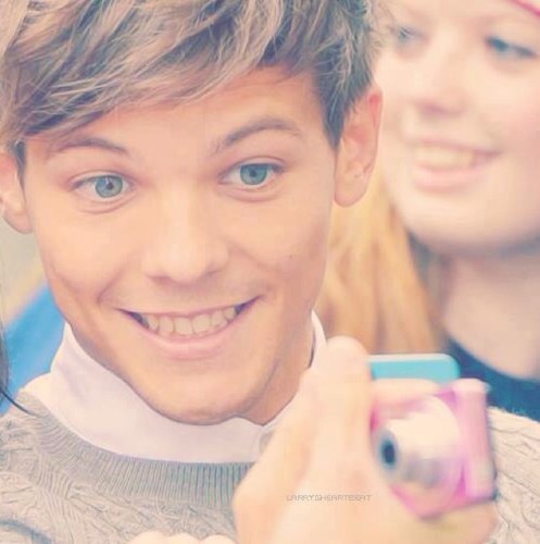 tommosbuttt's profile picture. Elloo, go ahead and follow! I always follow back. Go follow my favourite directioner, @Lovisa_Tommo ^_^