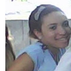Uma pessoa super divertida, que vive a vida de uma maneira alegre e que enfrenta as barreiras com um sorriso no rosto :) ' Segue ai ?!  RBD ՏՁ