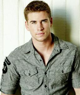 There isn't much to me, really. I'm Liam, I'm a guy.. oh, and I'm a SHIELD agent. #Single #RP