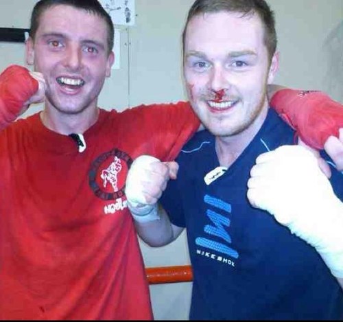 24 carrat legend, love muay thai, love oasis #LFC fan proud supporter of our armed forces