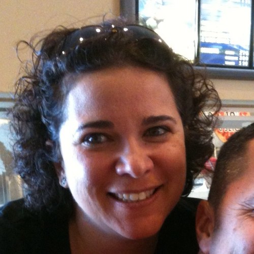 Lover of books & movies; have 3 amazing children & a loving husband ❤ Addicted to my Kindle!