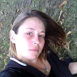 Mi nombre es Leticia,naci el 20 de julio de 1980,signo Cancer, Vivo en Minas,Uruguay.Tengo dos hijos hermosos y un marido al que amo con locura.Soy muy feliz.
