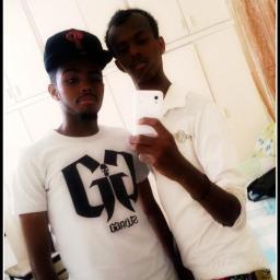 Falow la@TeamDjibouti si t'es des notres
Le seul à être moi, ici, c'est moi. Laxdiil Boss 
  #teamsultan
https://t.co/UCHt3qn
#FouinyTeam