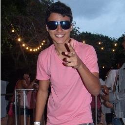 Cantor,Compositor, Músico.