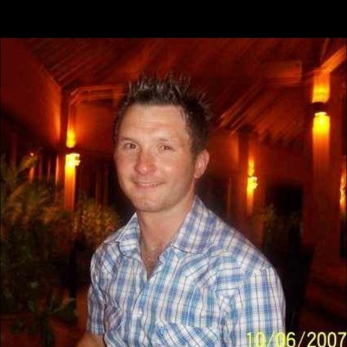 Im from essex and a huge spurs fan...i love life and my job...let the good times roll
