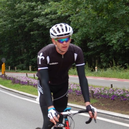 Risk Manager, Dad and photographer. oh, and i get to ride my bike sometimes