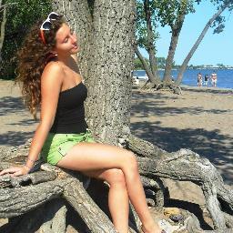 Toronto 🇨🇦 | Miyazaki 🇯🇵 #humanrights Intersectional Feminist. Anti-capitalist. #DeGrowth #Queer Agenda promoter.