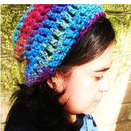 Diseñadora, Crafter, animalera. Iniciandome en el Téjido y en la fotografía. Me encanta diseñar y crear cosas nuevas
