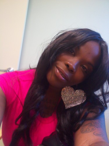 #TEAMAQUAFINA, Badass Bartender,Insomnia baby,Loves music,cars,money,candy,starbucks,and la familia but not in that particular order.Baby face,real tits;)