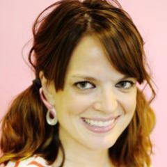 Mama of 3, easily distracted by shiny objects, lover of the Wendy Williams show (don't judge)