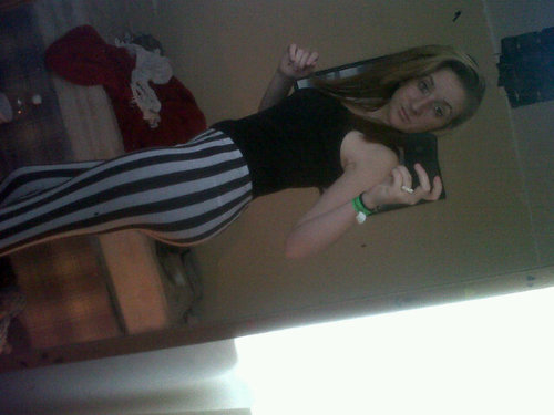 JLS follow me?:D;;)
Met JLS on 09/11/12!
follow me & i'll follow back:-)