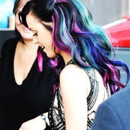 BE YOURSELF AND YOU CAN BE ANYTHING - KATY PERRY http://t.co/hKcSOn56