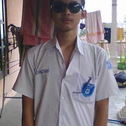 takkan ada perbedaan yg memisahkan sahabat.\m/
keep hard and stay core