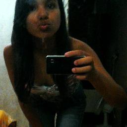 Rainhhadapista's profile picture. É o contraste da mansão
Reboque pela metade
Aqui uns vivem de ilusão
Outros preferem encarar a verdade...