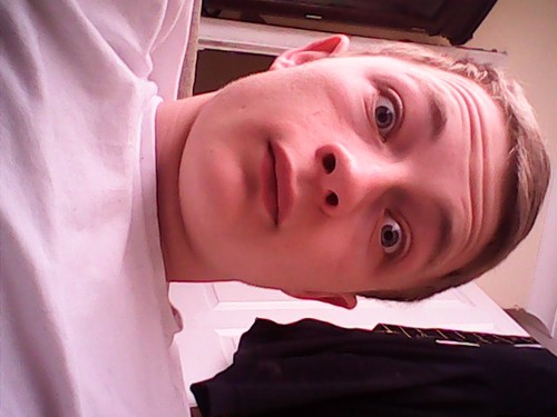 29/1/96.. Don't have the most exciting life to talk about. Love my friends, fuck life YOLO
