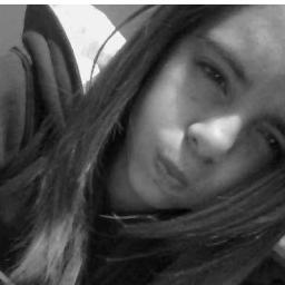 hello!!! i am from chile love one direction, selena gomez, justin bieber. :)x
