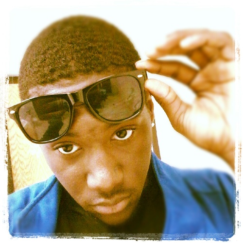 16|sophomore| taken 3| football nd track iz da life| follow me on instgram @iiam_swagg I'll follow back