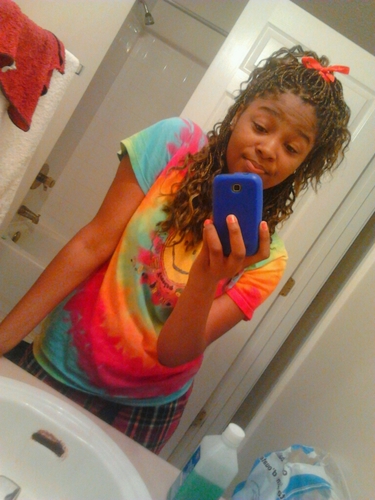 Hey , Im Anasha . Mention Me For A Follow Or Jus Follow Me Ill Follow Back Bets Ta Believe Lol |5'2 |Leooo ! |Aug 10|Flirt ! Lol But Follow Mee !