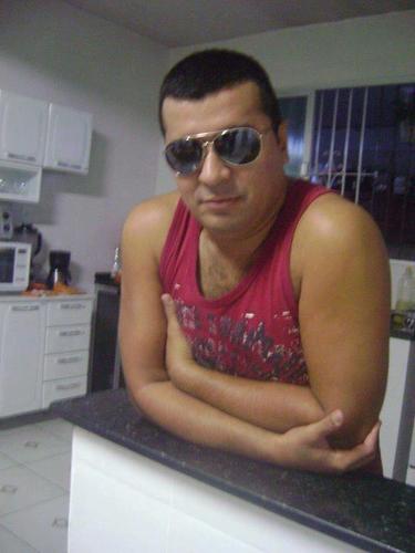 Gosto de sair, mas sou muito caseiro.