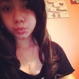 Hi my name is Gevany ( je-va-ny) im 13 '&& i love life(: iim spanish '&& im very nice(: follow me '&& ill follow back(: bye