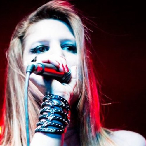 lauren_lisieux's profile picture. 'Things you own... end up owning you.'