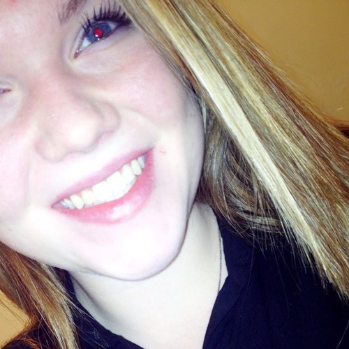 DoNt_WoRrYhElP's profile picture. Dear insecure girls everywhere, you’re not ugly, society is. Sincerely, The Truth. I follow everyone back :)