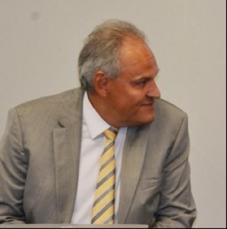 AlexiusSantoni's profile picture. Informática, politica, cultura, familia, ...