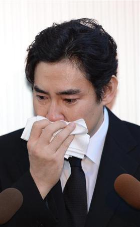 v_divorce's profile picture. 離婚してくれ