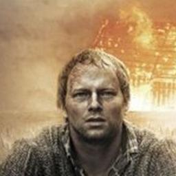 Ponad aktor. Od lat walczę z polskimi faszystami i antysemitami. Robię im na złość filmy z wymyślonymi historiami aby ich źle pokazać, a oni mi mogą skoczyć :-)