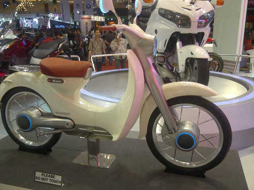 bintangmotorbks's profile picture. Dealer Resmi Sepeda Motor HONDA.                WA  0812 1 10 46 10