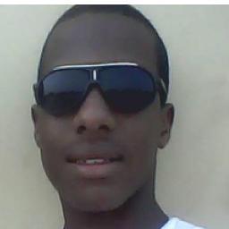 je m'appele mamadou sow je suis un etudient au lycée El Hadji Omar de ST louis
