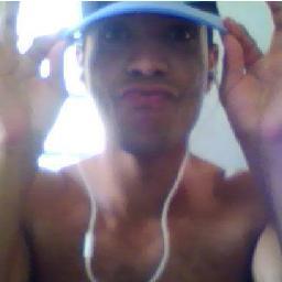 Face:http://t.co/R6IAfsB9
Msn: johnnyzyn12@hotmail.com