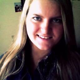 Saniis's profile picture. 