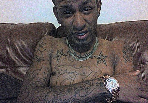 19 ; #TeamTatted , #TeamSingle ; My Haters Are My Motivation  ... I Walk Along In This World So Its Just Me, Myself & I & This $$$