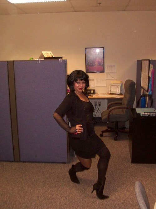 ww42173's profile picture. Movie Trivia Savant, Wizard of Oz Fanatic, Wonder Woman Collector, Comic Book Enthusiast, Bookworm, & Queen of the Nerds. Peruvian Princess from Queens, NY.